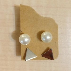 *3/$20* 2 pairs Stud Earrings Retro